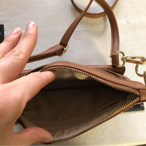 Small Handbag - Picture 3 of 3